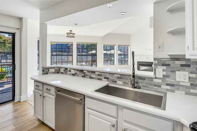 404 Santa Fe Trail 53, Irving, TX 75063