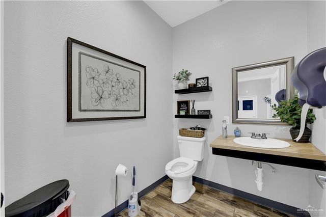 506 W University Drive, Edinburg, TX 78539