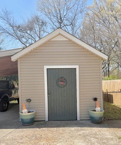 829 N PERKINS AVE N, Memphis, TN 38122