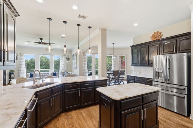 8208 Barrymoore Lane, Plano, TX 75025