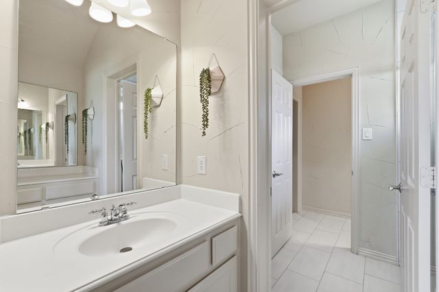 8208 Barrymoore Lane, Plano, TX 75025