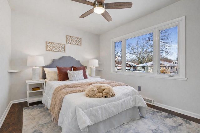 711 E Harvard STREET, Oconomowoc, WI 53066