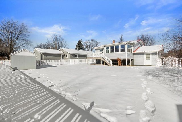 711 E Harvard STREET, Oconomowoc, WI 53066