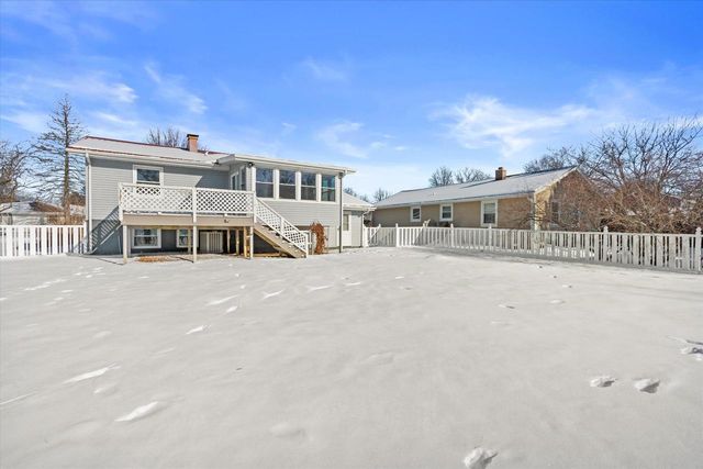 711 E Harvard STREET, Oconomowoc, WI 53066