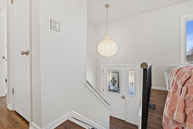 711 E Harvard STREET, Oconomowoc, WI 53066