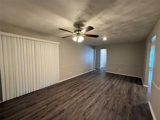 10025 Neosho Drive, Dallas, TX 75217