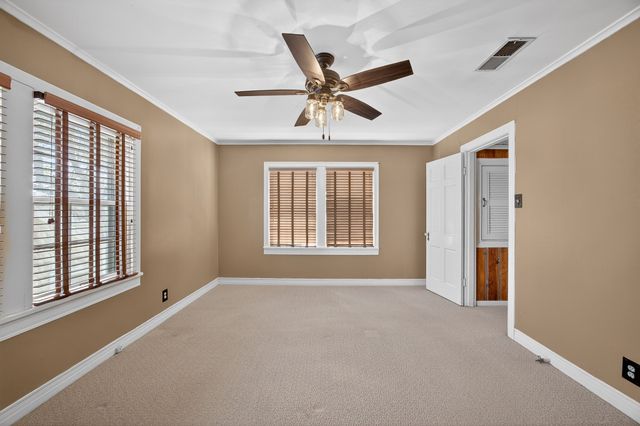 2525 Goldenrod Avenue, Fort Worth, TX 76111