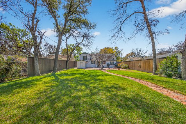 2525 Goldenrod Avenue, Fort Worth, TX 76111