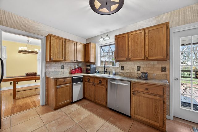 2525 Goldenrod Avenue, Fort Worth, TX 76111