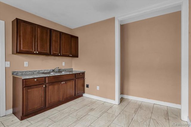 11368 Nardin Drive, Detroit, MI 48204