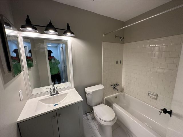1317 Kingsgate Drive, Stone Mountain, GA 30083