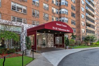 70-25 Yellowstone Boulevard 2 N, Forest Hills, NY 11375