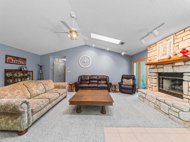140 Empinado Way, Hot Springs Village, AR 71909