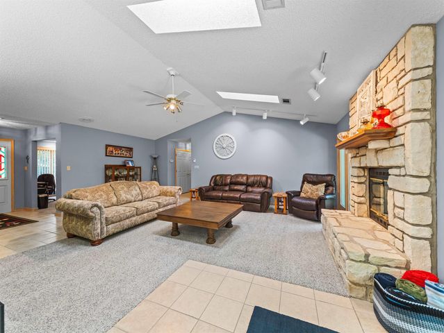140 Empinado Way, Hot Springs Village, AR 71909