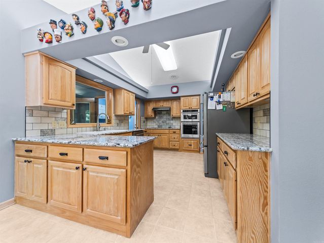 140 Empinado Way, Hot Springs Village, AR 71909