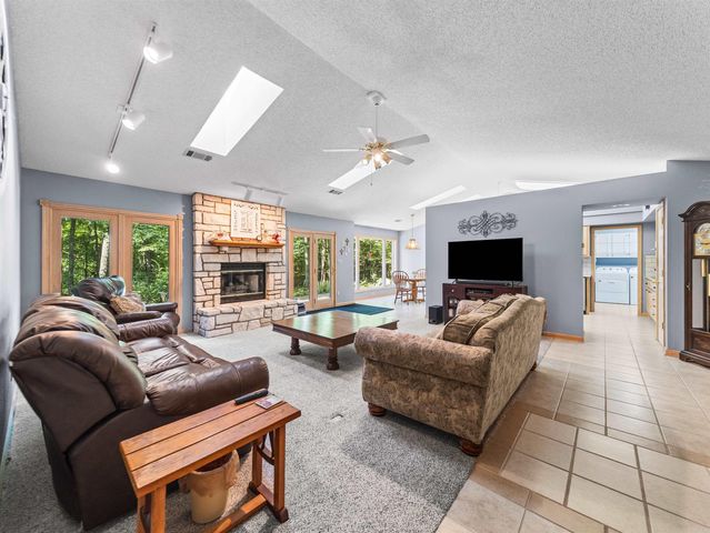 140 Empinado Way, Hot Springs Village, AR 71909