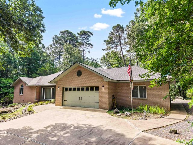 140 Empinado Way, Hot Springs Village, AR 71909