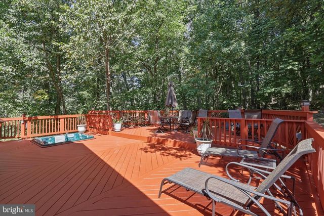 24 SYDNEY CIR, Harpers Ferry, WV 25425