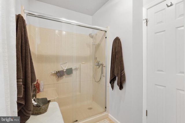 24 SYDNEY CIR, Harpers Ferry, WV 25425