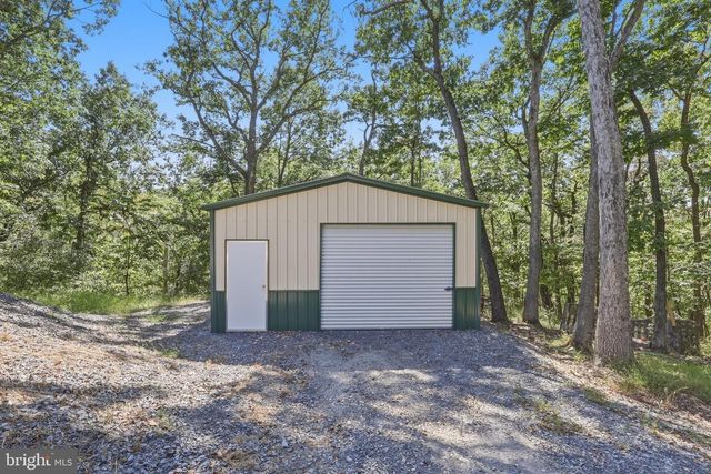 24 SYDNEY CIR, Harpers Ferry, WV 25425