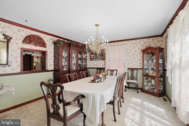 24 SYDNEY CIR, Harpers Ferry, WV 25425