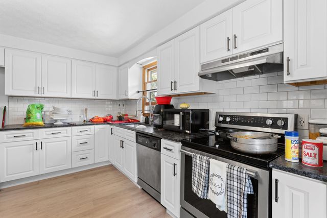 357 Gray Street, Manchester, NH 03103
