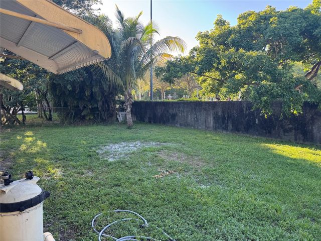 5691 SW 1st Street, Plantation, FL 33317