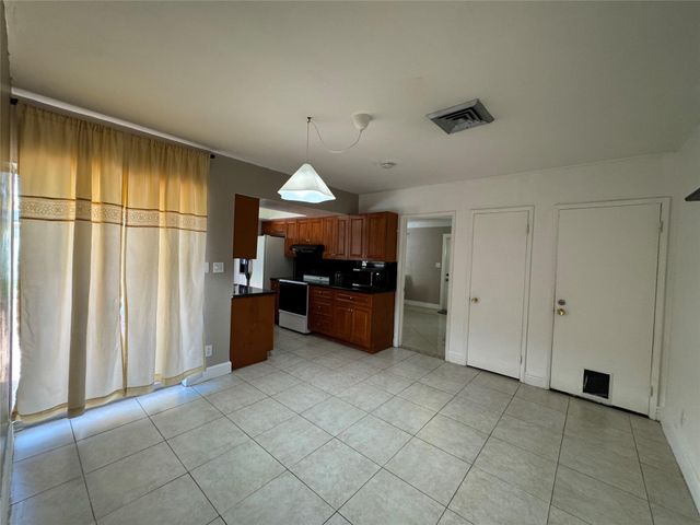 5691 SW 1st Street, Plantation, FL 33317