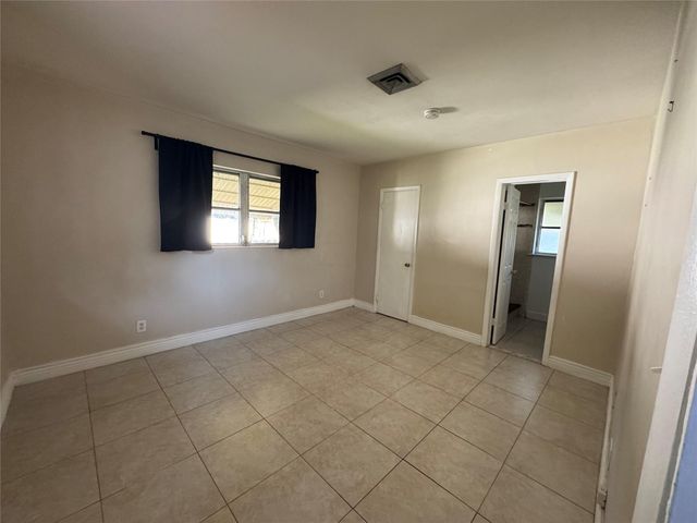 5691 SW 1st Street, Plantation, FL 33317
