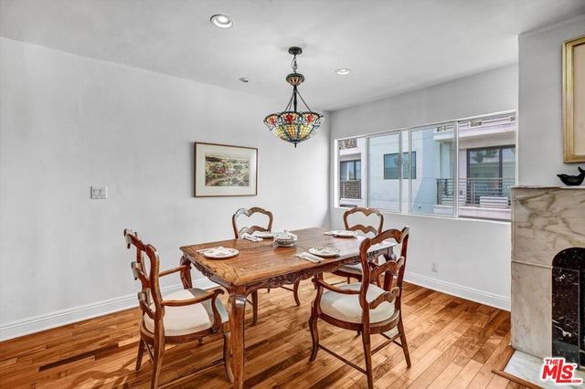 910 S Holt Avenue 305, Los Angeles, CA 90035