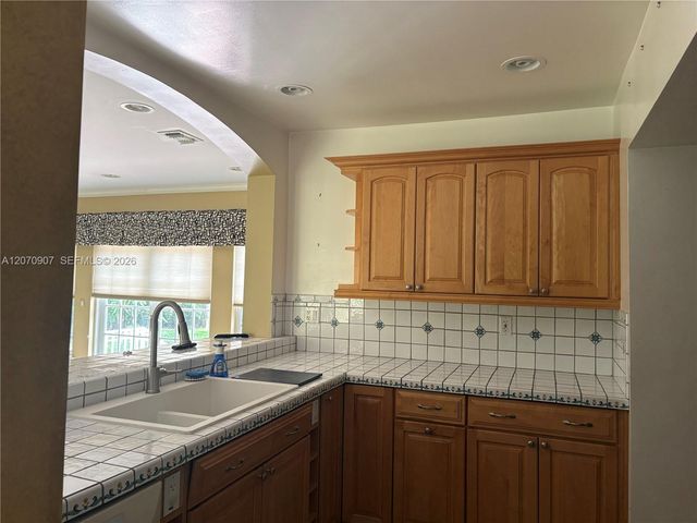 805 Paradiso Avenue 805, Coral Gables, FL 33146