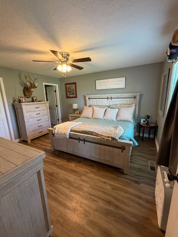 290 E Carter Rd, Portland, TN 37148
