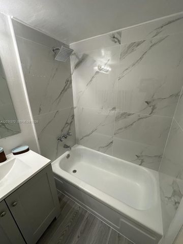 2851 NE 183 Street 1014E, Aventura, FL 33160