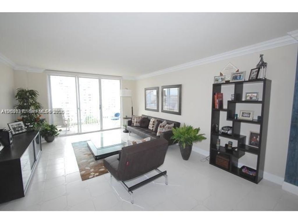 2851 NE 183 Street 1014E, Aventura, FL 33160