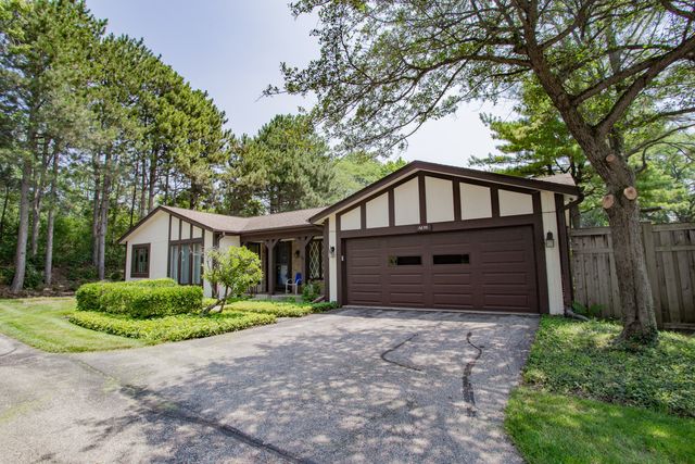 1436 Estate Lane, Glenview, IL 60025