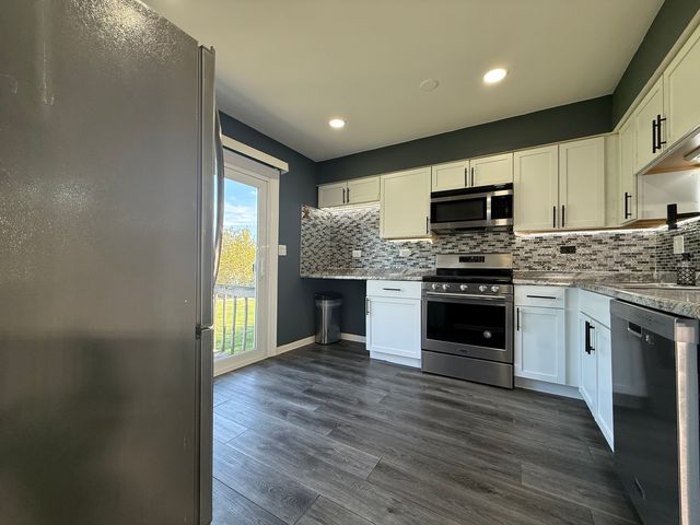 1317 Seabury Circle, Carol Stream, IL 60188