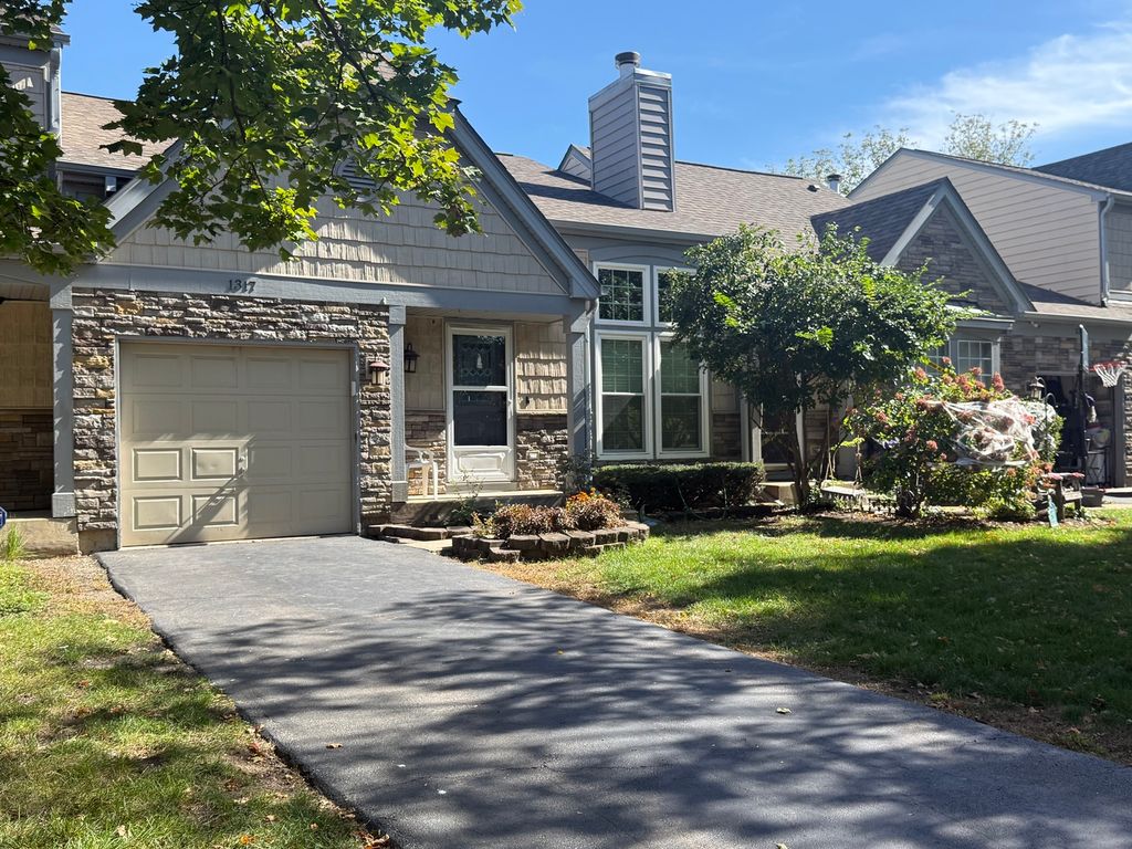 1317 Seabury Circle, Carol Stream, IL 60188