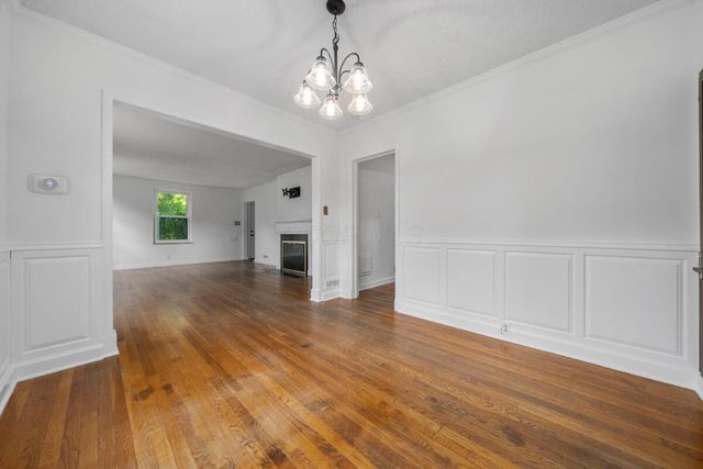 886 S Roosevelt Avenue, Columbus, OH 43209