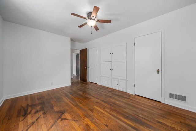 886 S Roosevelt Avenue, Columbus, OH 43209