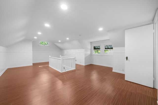 886 S Roosevelt Avenue, Columbus, OH 43209