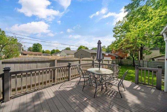 886 S Roosevelt Avenue, Columbus, OH 43209