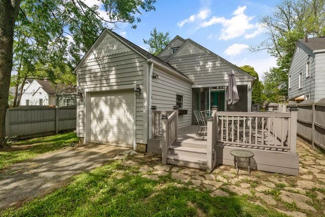 886 S Roosevelt Avenue, Columbus, OH 43209