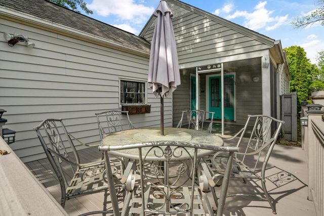886 S Roosevelt Avenue, Columbus, OH 43209