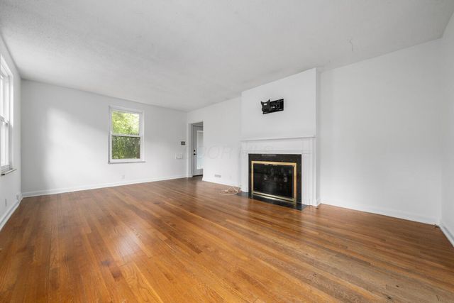 886 S Roosevelt Avenue, Columbus, OH 43209