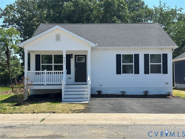 921 Jackson St, Colonial Beach, VA 22443