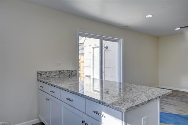 3821 Amberley Forest PL, Virginia Beach, VA 23453