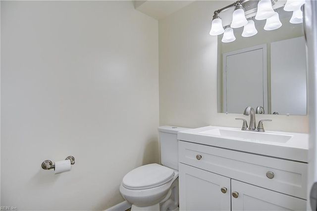 3821 Amberley Forest PL, Virginia Beach, VA 23453