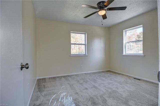 3821 Amberley Forest PL, Virginia Beach, VA 23453