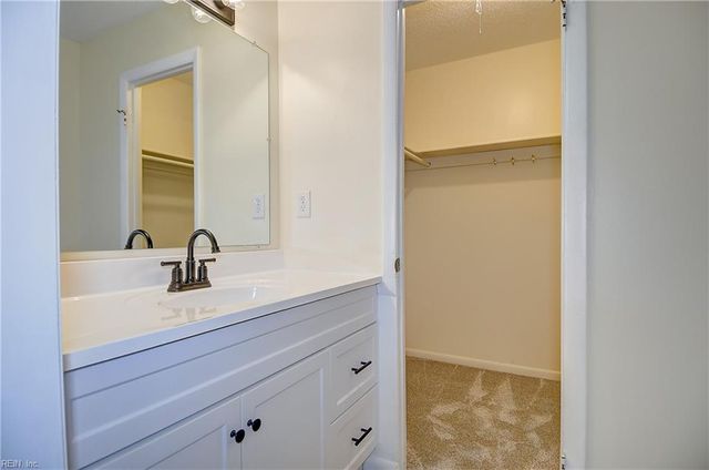 3821 Amberley Forest PL, Virginia Beach, VA 23453