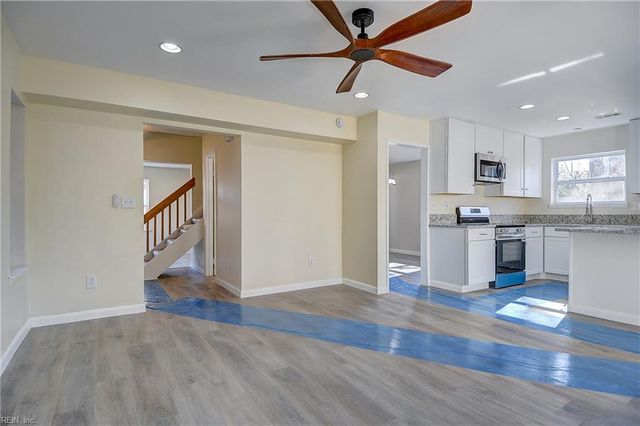 3821 Amberley Forest PL, Virginia Beach, VA 23453